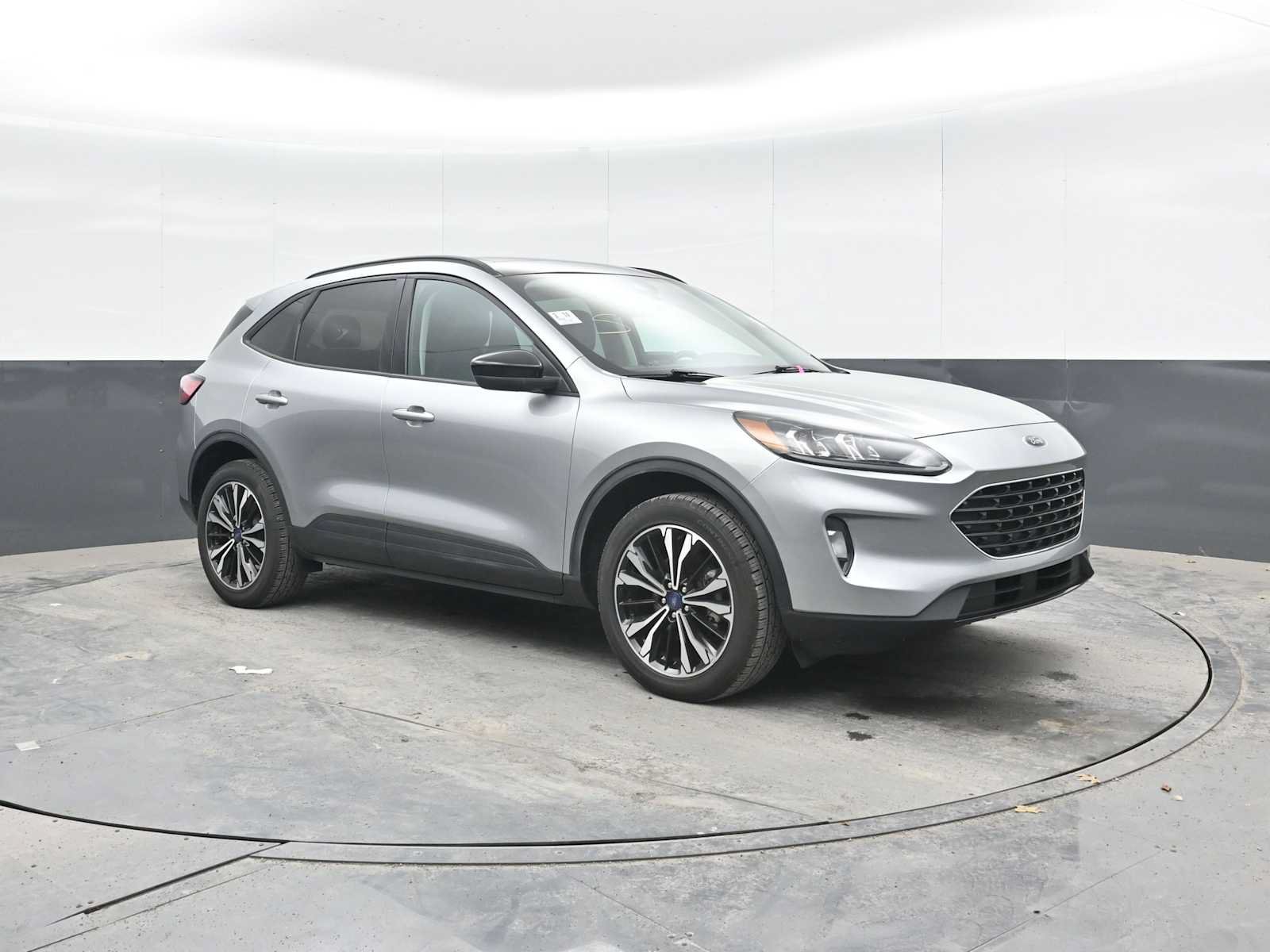 Used 2022 Ford Escape SEL w/ SEL Stealth AWD Package image 7