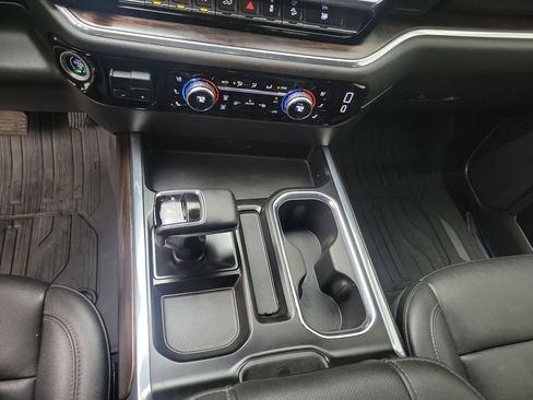 Used 2024 GMC Sierra 1500 SLT w/ SLT Premium Plus Package image 17