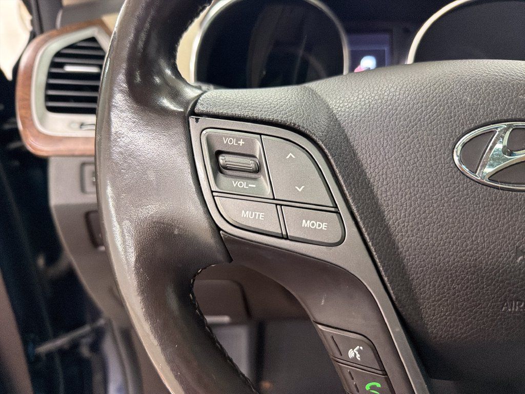 Used 2017 Hyundai Santa Fe Limited FWD image 21