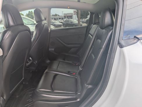 Used 2023 Tesla Model Y Long Range AWD/4WD image 27