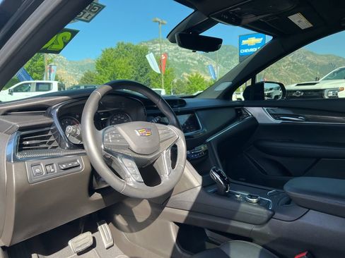 Used 2023 Cadillac XT5 Sportv w/ Technology Package AWD/4WD image 26
