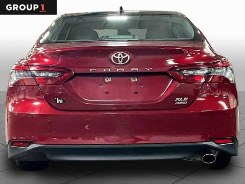 Used 2021 Toyota Camry XLE image 5