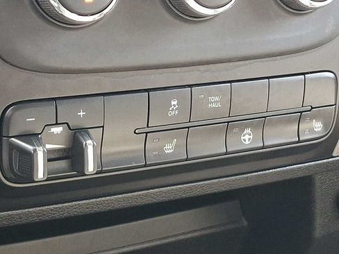 Used 2021 RAM 1500 Tradesman w/ Tradesman SXT Package AWD/4WD image 23