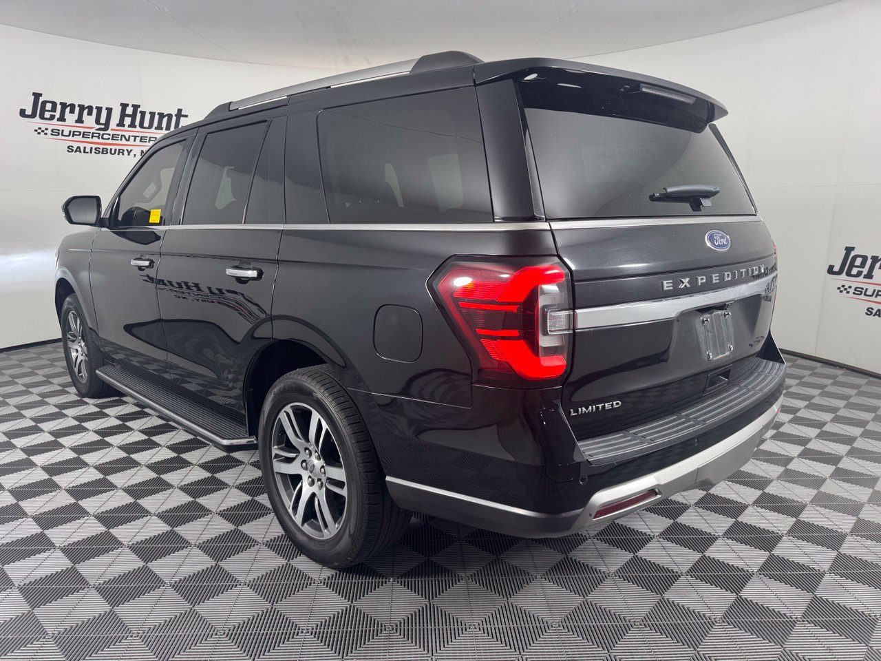 Used 2023 Ford Expedition Limited RWD image 8