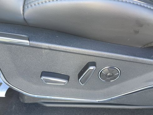 New 2025 Ford F150 Platinum w/ Equipment Group 702A High image 37