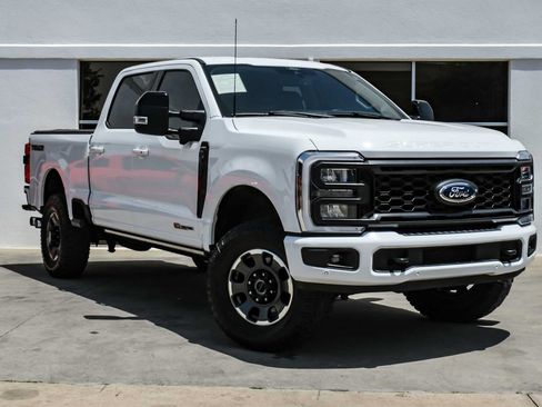 Used 2024 Ford F350 Lariat w/ Lariat Ultimate Package AWD/4WD image 8