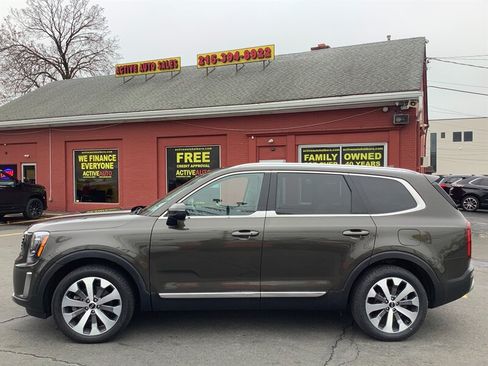 Used 2020 Kia Telluride EX w/ EX Premium Package FWD image 5