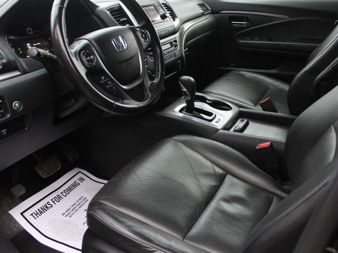 Used 2017 Honda Ridgeline RTL image 11