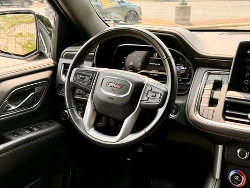 Used 2022 GMC Yukon XL SLT AWD/4WD image 20