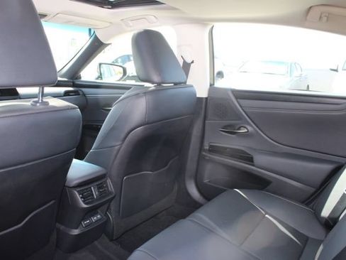 Certified 2024 Lexus ES 350 w/ Premium Package FWD image 9