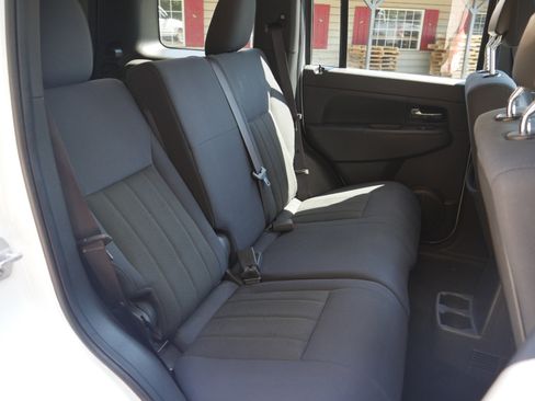 Used 2012 Jeep Liberty Sport w/ Popular Equipment Group AWD/4WD image 23