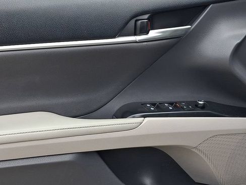 Used 2020 Toyota Camry XLE w/ Carpet Mat Package AWD/4WD image 22