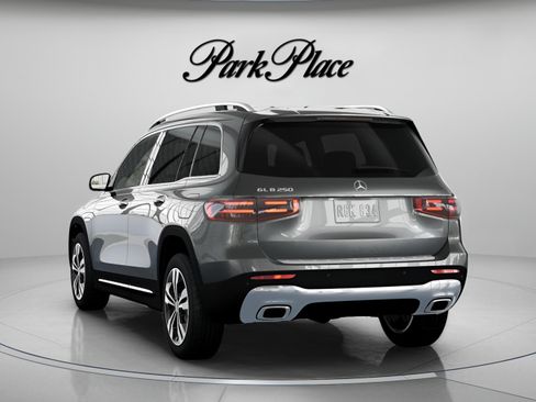 Used 2026 Mercedes-Benz GLB 250 image 13