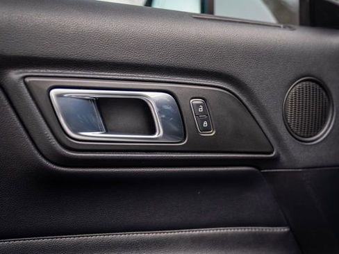 Used 2018 Ford Mustang Premium image 36