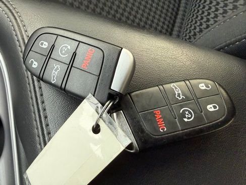 Used 2019 Dodge Challenger R/T w/ Driver Convenience Group image 16