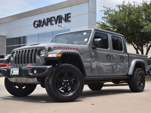 Used 2022 Jeep Gladiator Mojave w/ Cold Weather Group AWD/4WD image 2