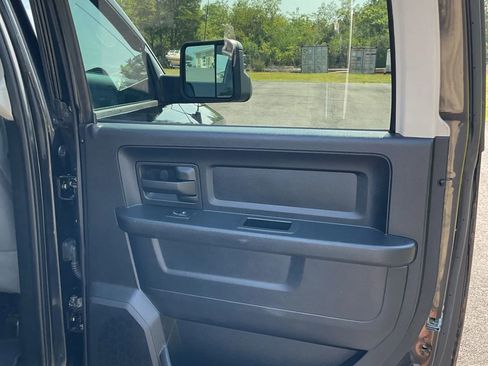 Used 2015 RAM 2500 Tradesman w/ Chrome Appearance Group image 39