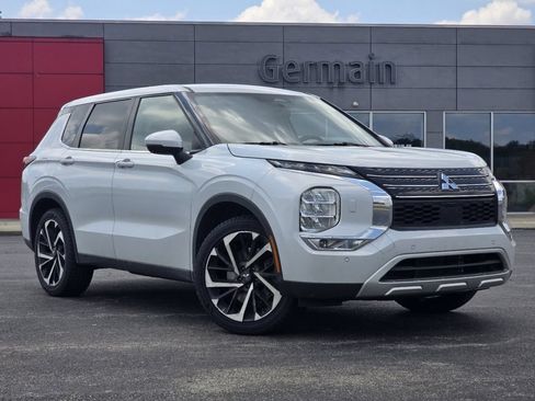 Used 2022 Mitsubishi Outlander SE AWD/4WD image 2