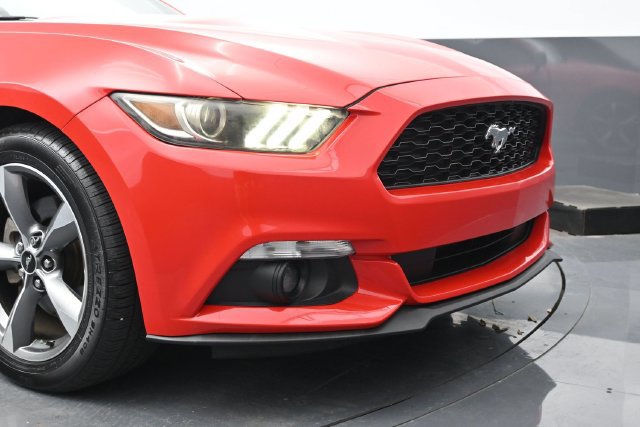 Used 2017 Ford Mustang Convertible w/ Equipment Group 051A RWD image 29