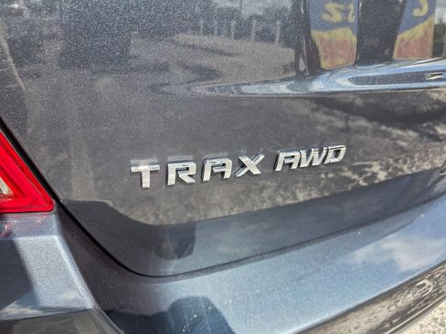 Certified 2022 Chevrolet Trax LT AWD/4WD image 9