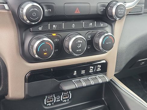 Used 2022 RAM 1500 Laramie image 15