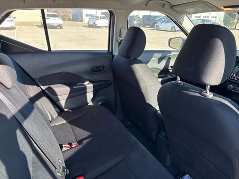Used 2025 Nissan Kicks Play S image 10