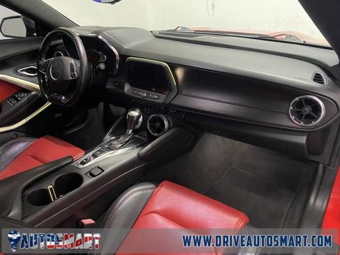 Used 2020 Chevrolet Camaro LT w/ RS Package image 17