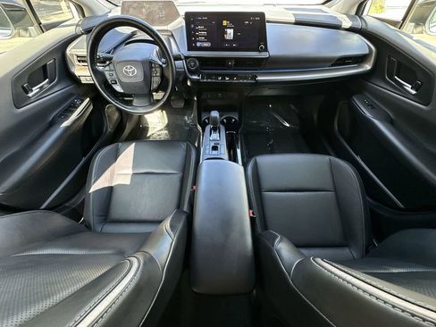 Used 2024 Toyota Prius XLE image 29