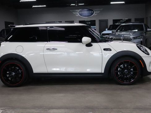 Used 2021 MINI Cooper 2-Door Hardtop w/ Storage Package image 6
