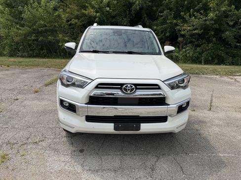 Used 2021 Toyota 4Runner Limited AWD/4WD image 3