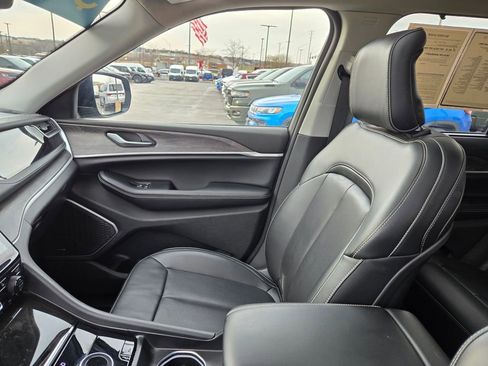 Used 2024 Jeep Grand Cherokee Limited 4xe w/ Luxury Tech Group II image 28