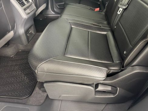 Used 2022 Volkswagen Atlas Cross Sport SE image 21