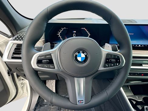 New 2026 BMW X6 xDrive40i image 8