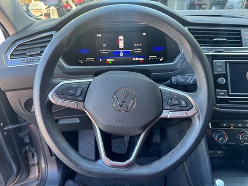 Used 2022 Volkswagen Tiguan S image 13