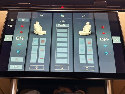 New 2026 Land Rover Range Rover Long Wheelbase SE AWD/4WD image 33