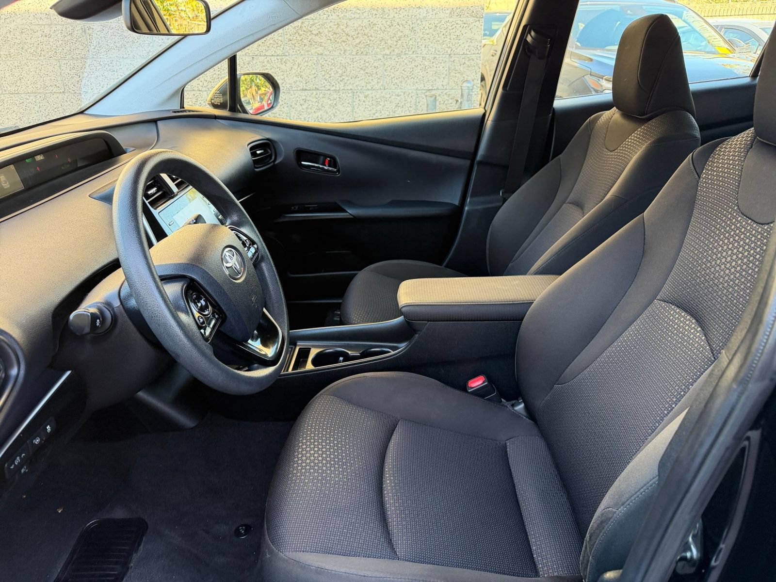 Used 2022 Toyota Prius LE FWD image 24