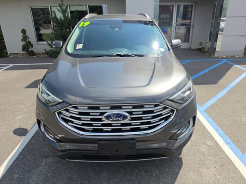 Used 2019 Ford Edge Titanium w/ Cold Weather Package AWD/4WD image 9