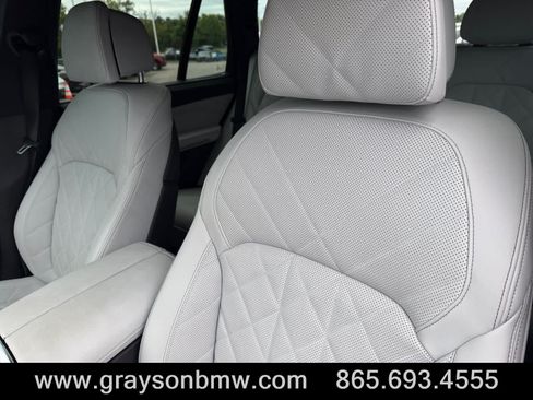 Used 2024 BMW X5 xDrive40i w/ Executive Package AWD/4WD image 13
