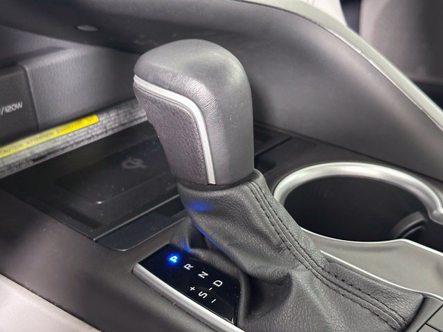Used 2021 Toyota Camry XLE FWD image 19