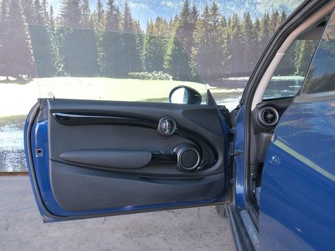 Used 2014 MINI Cooper S image 11