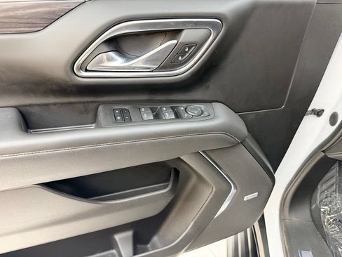 Used 2023 GMC Yukon SLT w/ SLT Premium Package AWD/4WD image 18