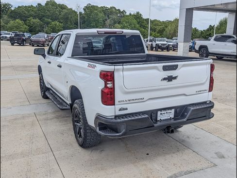 Used 2025 Chevrolet Silverado 1500 Custom Trail Boss AWD/4WD image 8