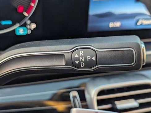 New 2026 Mercedes-Benz GLS 580 4MATIC image 14