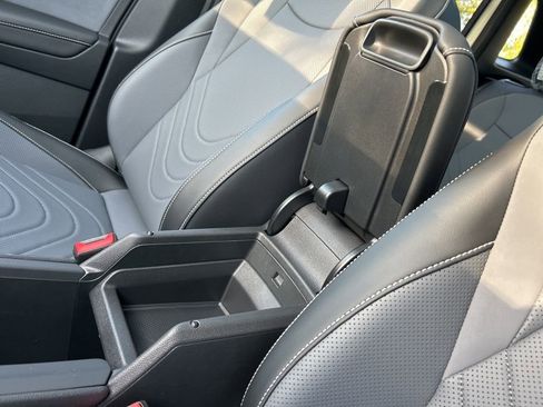 New 2026 Volkswagen Tiguan SE R-Line FWD image 40