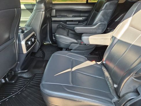 Used 2023 Ford Expedition XLT AWD/4WD image 20