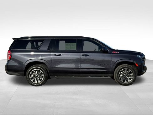 Used 2023 Chevrolet Suburban Z71 w/ Luxury Package AWD/4WD image 6