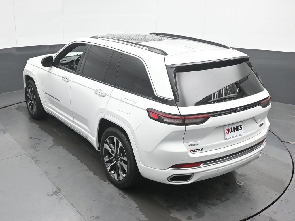 Used 2022 Jeep Grand Cherokee Overland AWD/4WD image 38