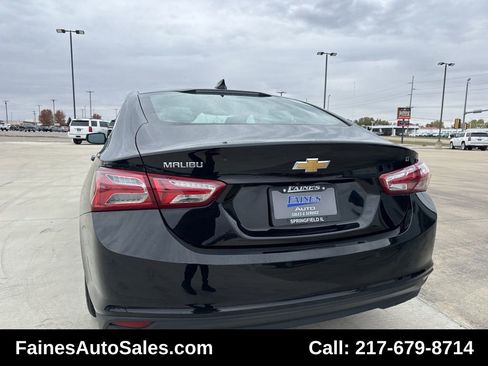 Used 2022 Chevrolet Malibu LT image 17