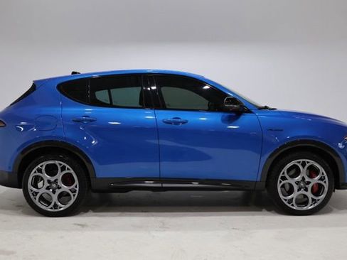 Used 2024 Alfa Romeo Tonale Veloce AWD/4WD image 8