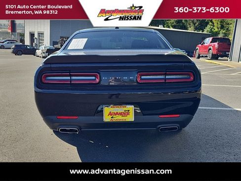 Used 2023 Dodge Challenger GT image 4